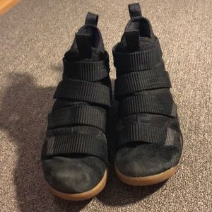 Nike LeBron Soldier